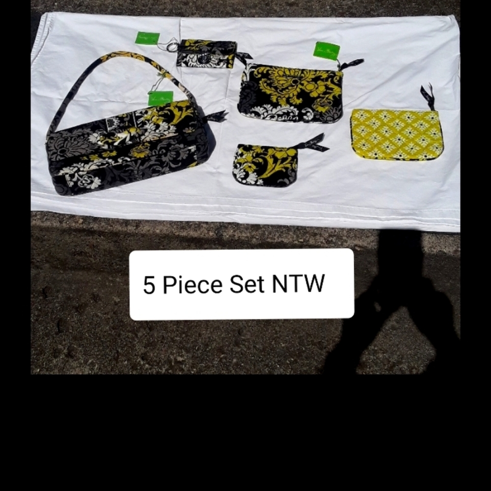 💥💥Vera Bradley 5 Piece Set Purse, ID Wallet, Cosmetic Trio New with Tags! 💥💥